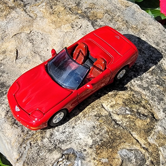 RACING CHAMPION ♡ 1998 Red Chevrolet Corvette - 1:64 Scale Diecast Model - Picture 12 of 17